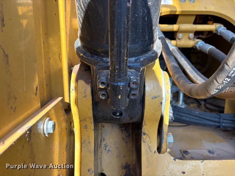image for item EL6085 2018 Caterpillar 325FLCR excavator