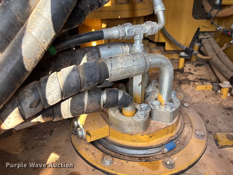 image for item EL6085 2018 Caterpillar 325FLCR excavator