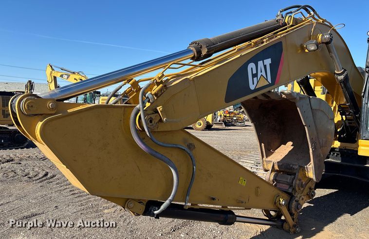 image for item EL6085 2018 Caterpillar 325FLCR excavator