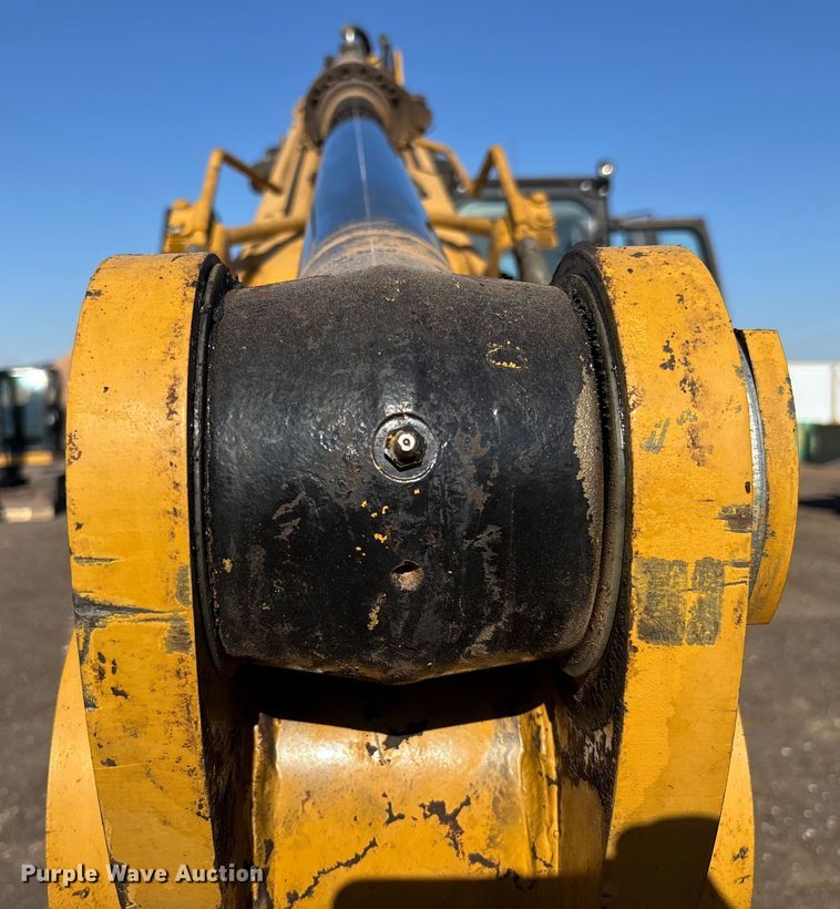 image for item EL6085 2018 Caterpillar 325FLCR excavator