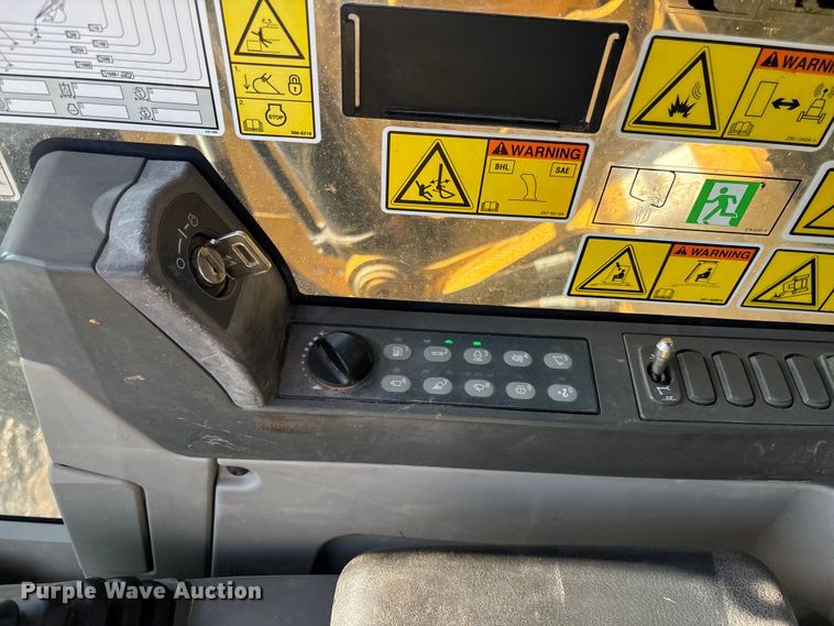 image for item EL6085 2018 Caterpillar 325FLCR excavator