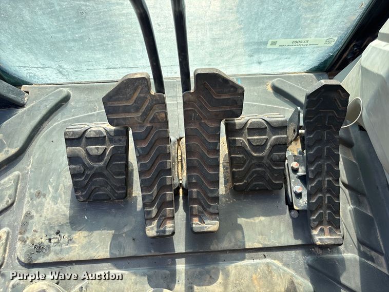 image for item EL6085 2018 Caterpillar 325FLCR excavator