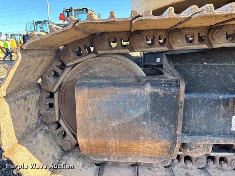 image for item EL6085 2018 Caterpillar 325FLCR excavator