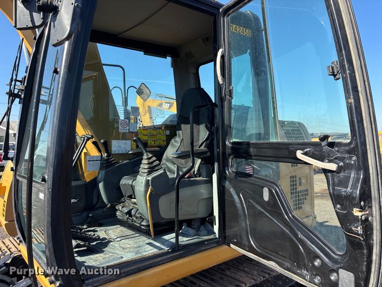 image for item EL6086 2018 Caterpillar 311FL RR  excavator