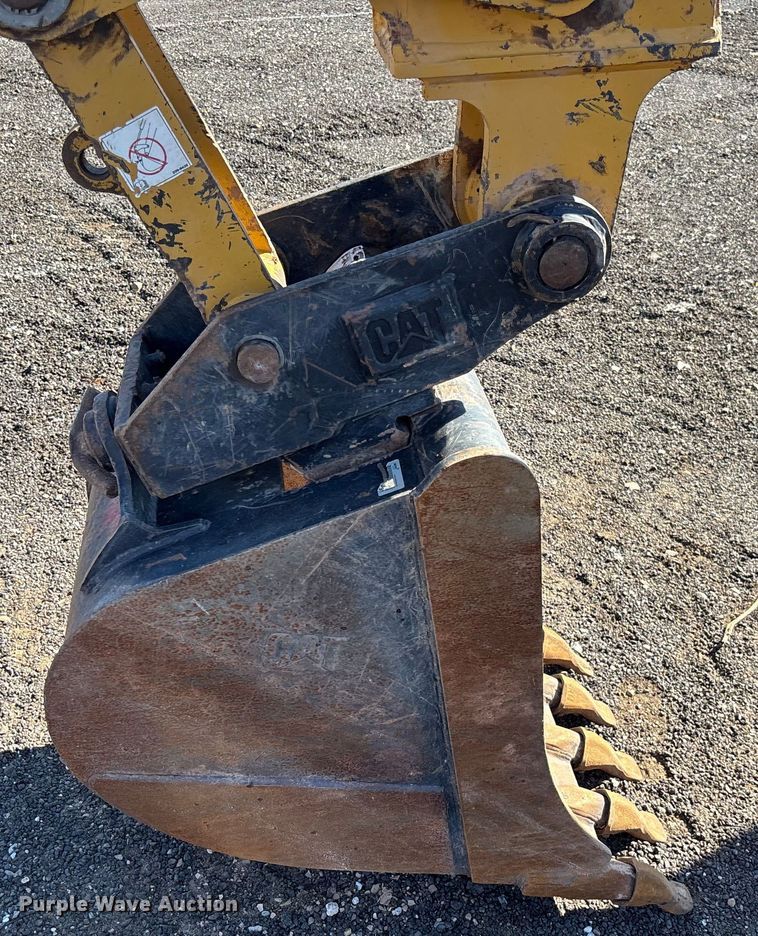 image for item EL6087 2019 Caterpillar 420F 2 IT backhoe