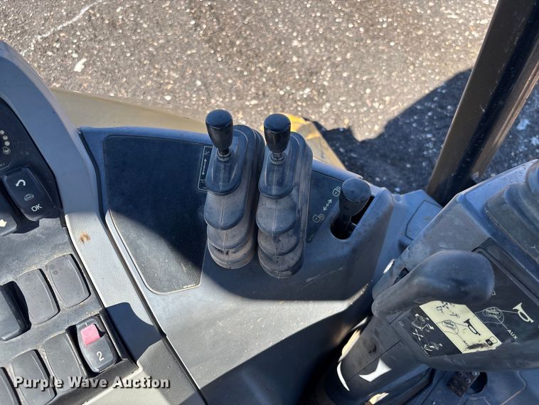 image for item EL6087 2019 Caterpillar 420F 2 IT backhoe