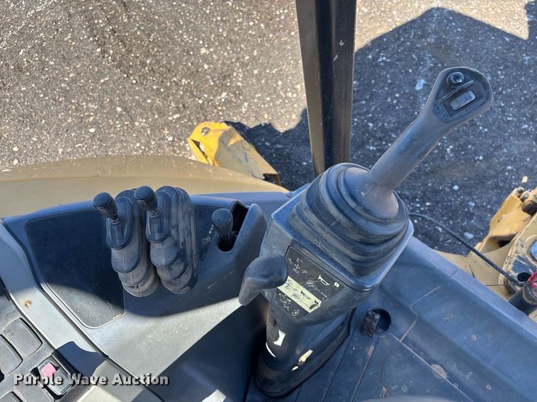 image for item EL6087 2019 Caterpillar 420F 2 IT backhoe