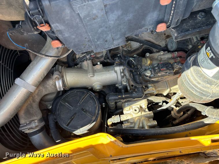 image for item EL6087 2019 Caterpillar 420F 2 IT backhoe