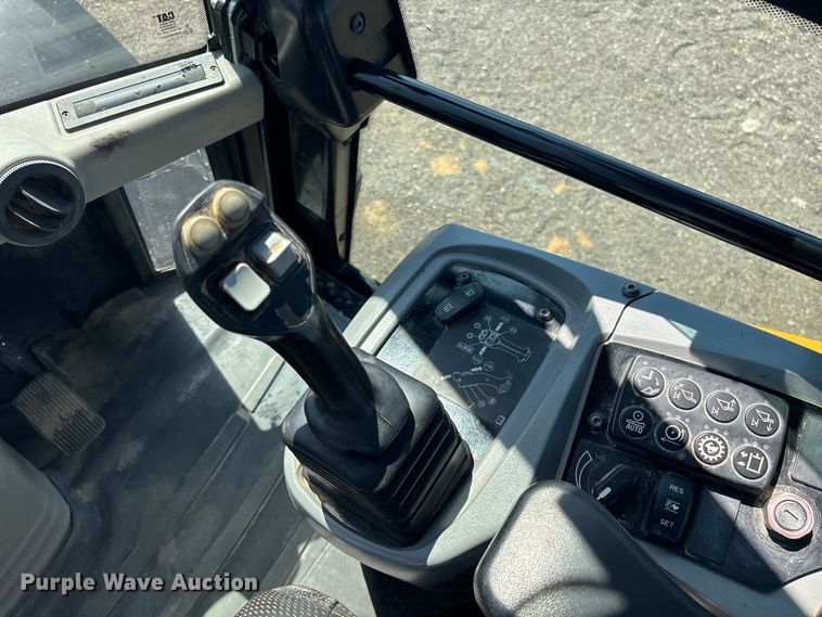 image for item EL6090 2021 Caterpillar 920 wheel loader