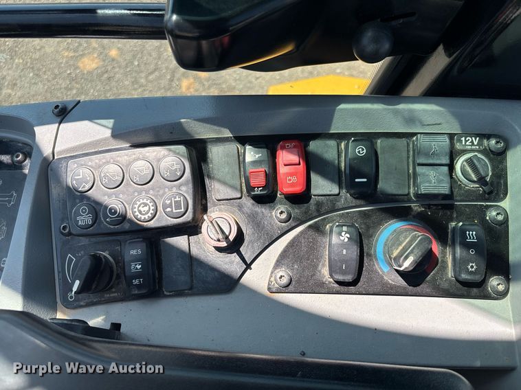 image for item EL6090 2021 Caterpillar 920 wheel loader