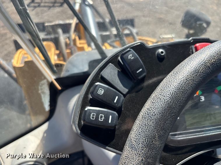 image for item EL6090 2021 Caterpillar 920 wheel loader