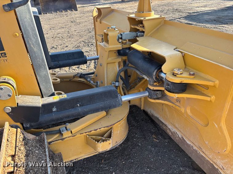 image for item EL6091 2020 Caterpillar D5 dozer