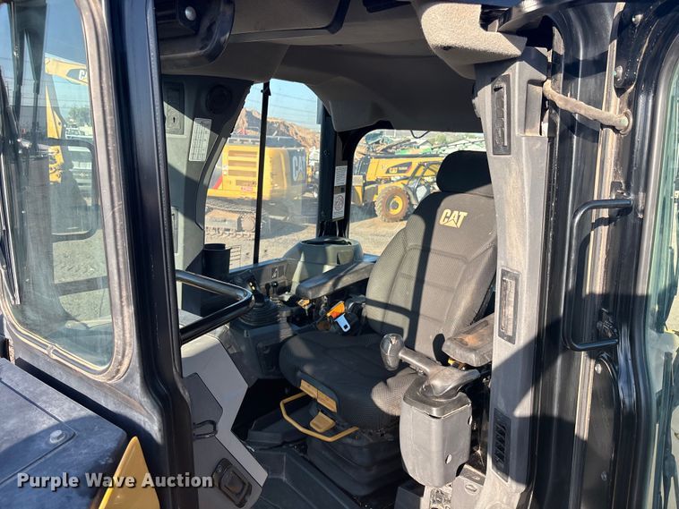 image for item EL6091 2020 Caterpillar D5 dozer