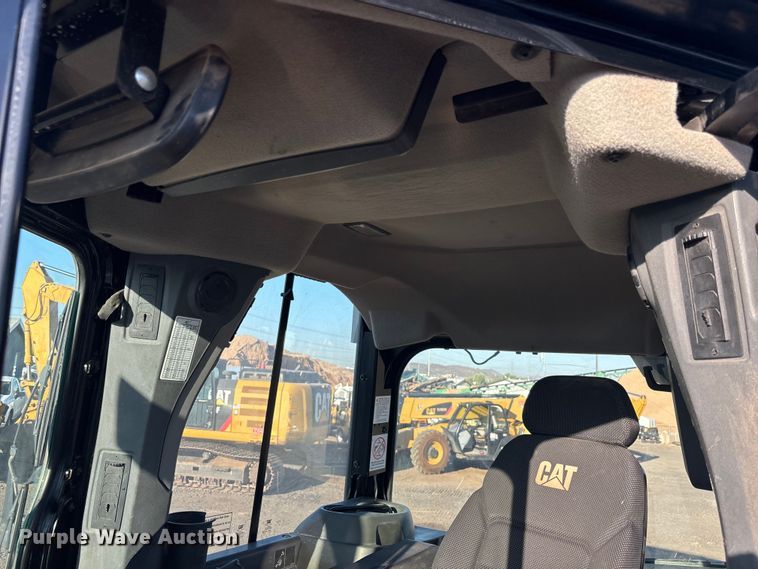 image for item EL6091 2020 Caterpillar D5 dozer