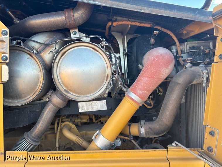 image for item EL6091 2020 Caterpillar D5 dozer