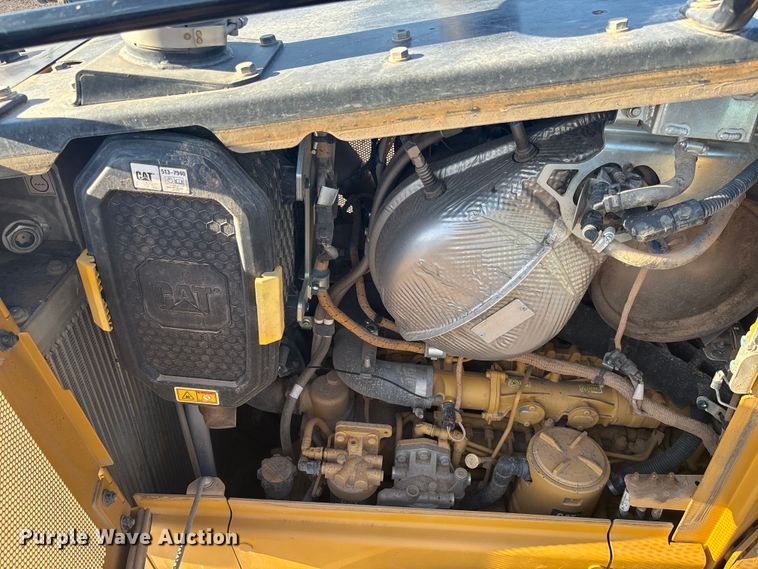 image for item EL6091 2020 Caterpillar D5 dozer