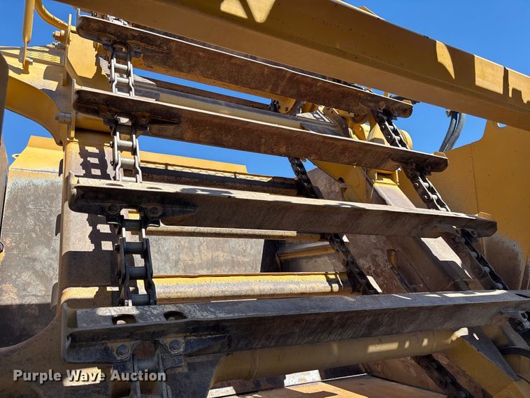 image for item EL6092 2022 Caterpillar 623K elevating scraper