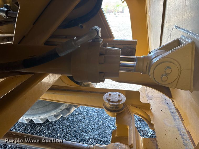 image for item EL6092 2022 Caterpillar 623K elevating scraper