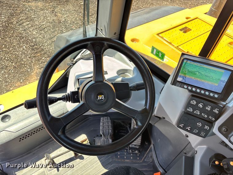 image for item EL6092 2022 Caterpillar 623K elevating scraper