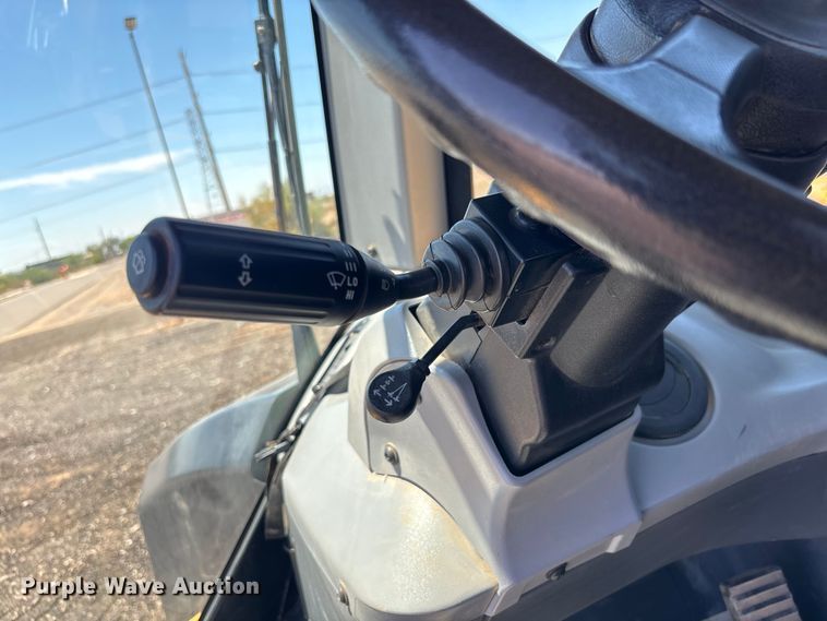 image for item EL6092 2022 Caterpillar 623K elevating scraper