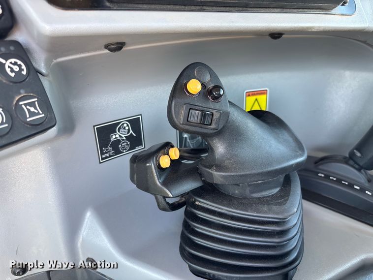 image for item EL6092 2022 Caterpillar 623K elevating scraper