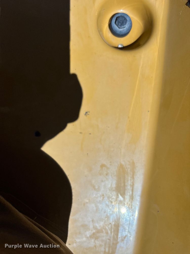 image for item EL6092 2022 Caterpillar 623K elevating scraper