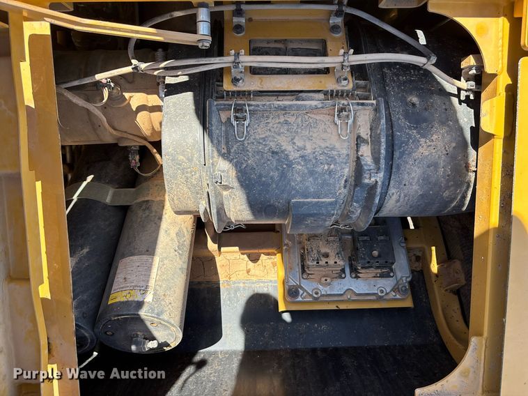 image for item EL6092 2022 Caterpillar 623K elevating scraper