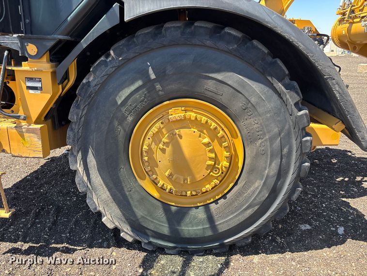 image for item EL6092 2022 Caterpillar 623K elevating scraper