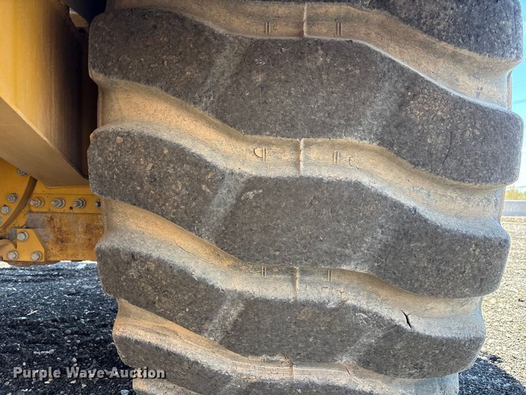 image for item EL6092 2022 Caterpillar 623K elevating scraper