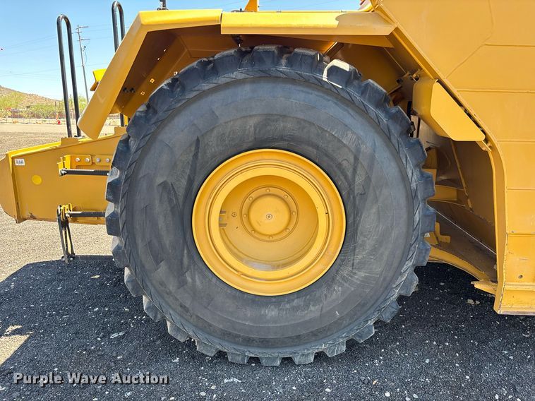 image for item EL6092 2022 Caterpillar 623K elevating scraper