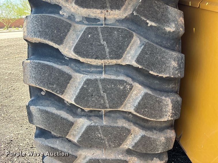 image for item EL6092 2022 Caterpillar 623K elevating scraper