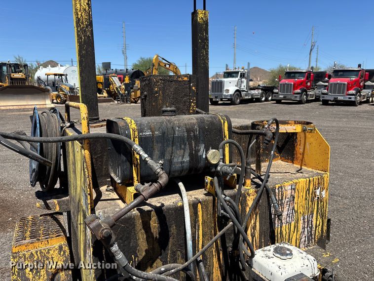 image for item EL6105 Crack sealer