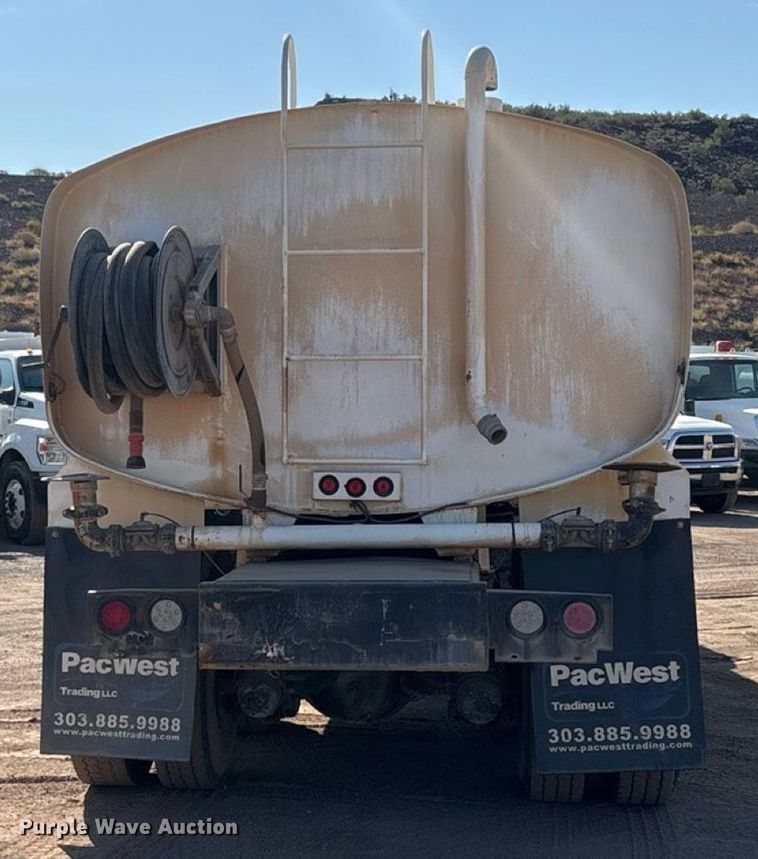 image for item EL6108 2013 International WorkStar 7400 water truck