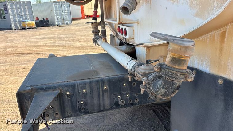 image for item EL6108 2013 International WorkStar 7400 water truck