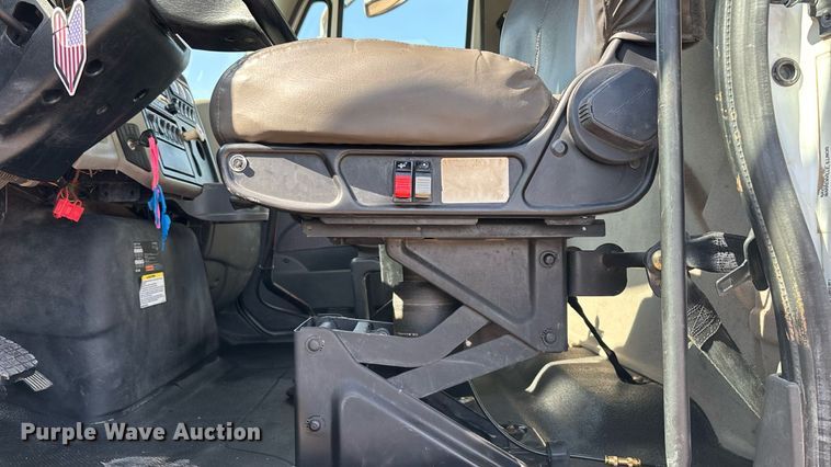 image for item EL6108 2013 International WorkStar 7400 water truck