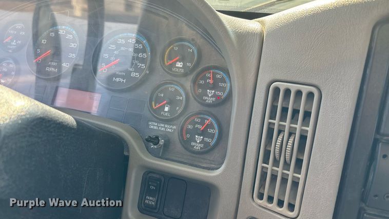 image for item EL6108 2013 International WorkStar 7400 water truck