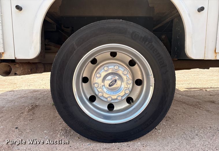 image for item EM0493 2012 Ford F450 XL Crew Cab utility / service truck