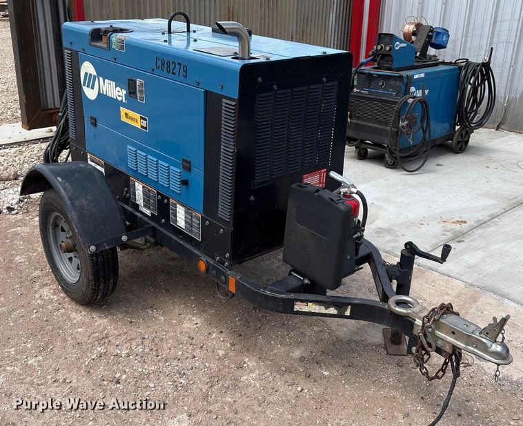 image for item EM0497 2018 Miller Big Blue 400 Pro welder/generator