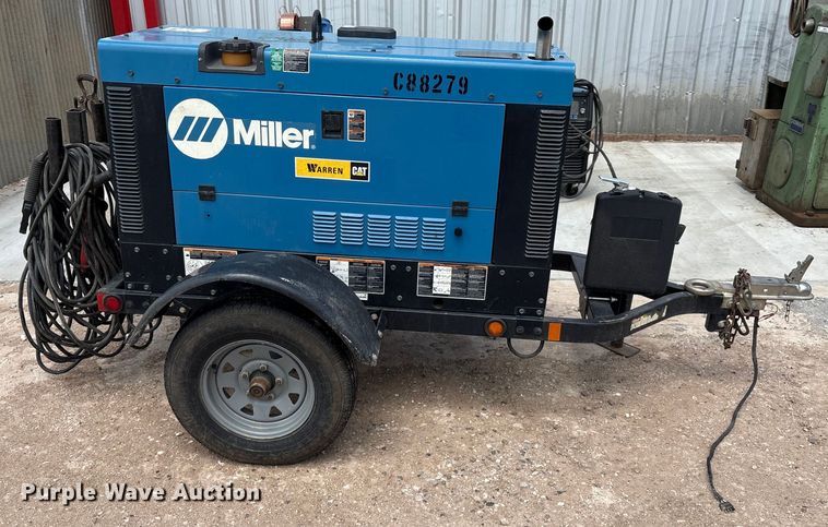 image for item EM0497 2018 Miller Big Blue 400 Pro welder/generator