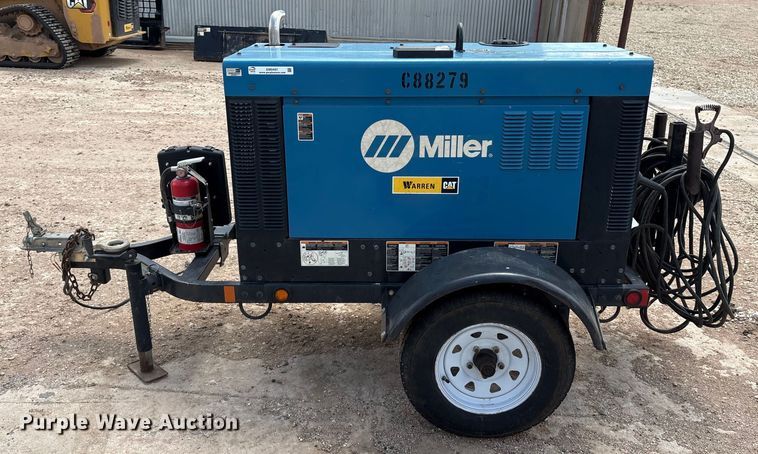image for item EM0497 2018 Miller Big Blue 400 Pro welder/generator