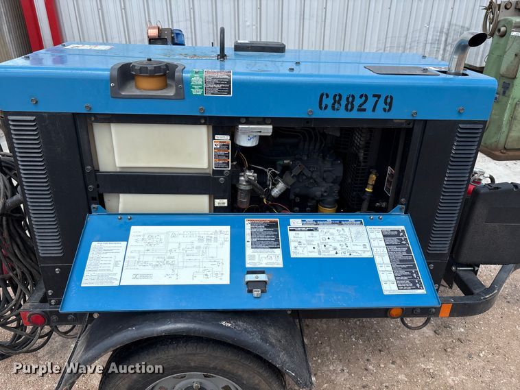 image for item EM0497 2018 Miller Big Blue 400 Pro welder/generator