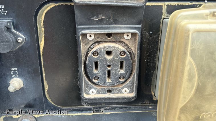 image for item EM0497 2018 Miller Big Blue 400 Pro welder/generator