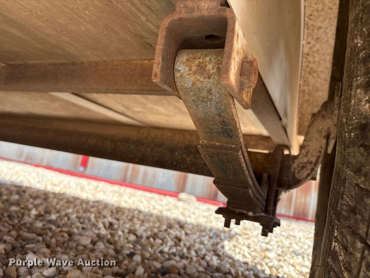 image for item EM0502 2002 Legend enclosed cargo trailer