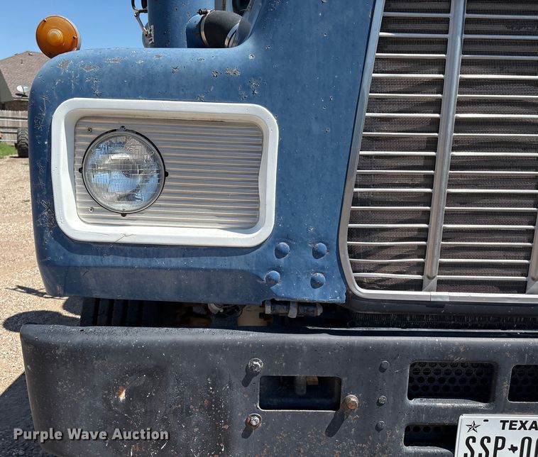 image for item EM0512 1984 Mack R686ST dump truck