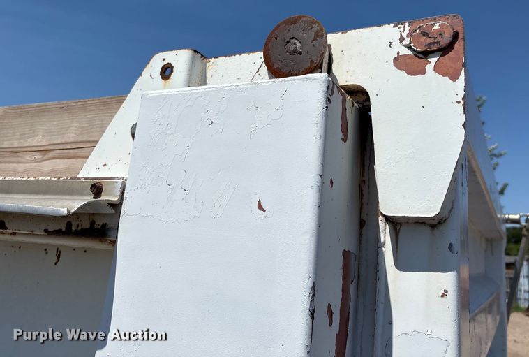 image for item EM0512 1984 Mack R686ST dump truck