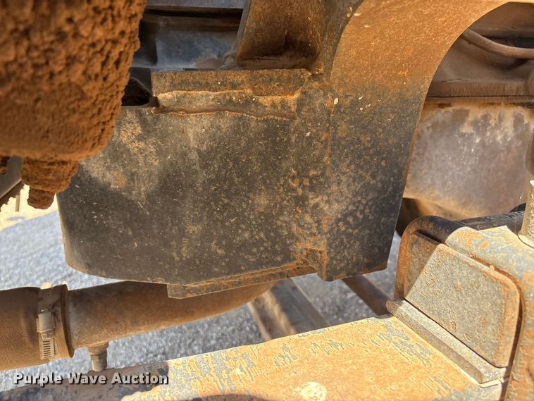 image for item EM0512 1984 Mack R686ST dump truck