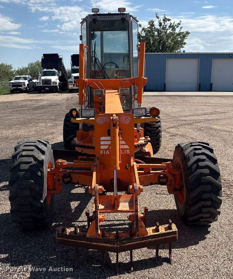 image for item EM0513 1998 Fiat-Allis FG65C motor grader