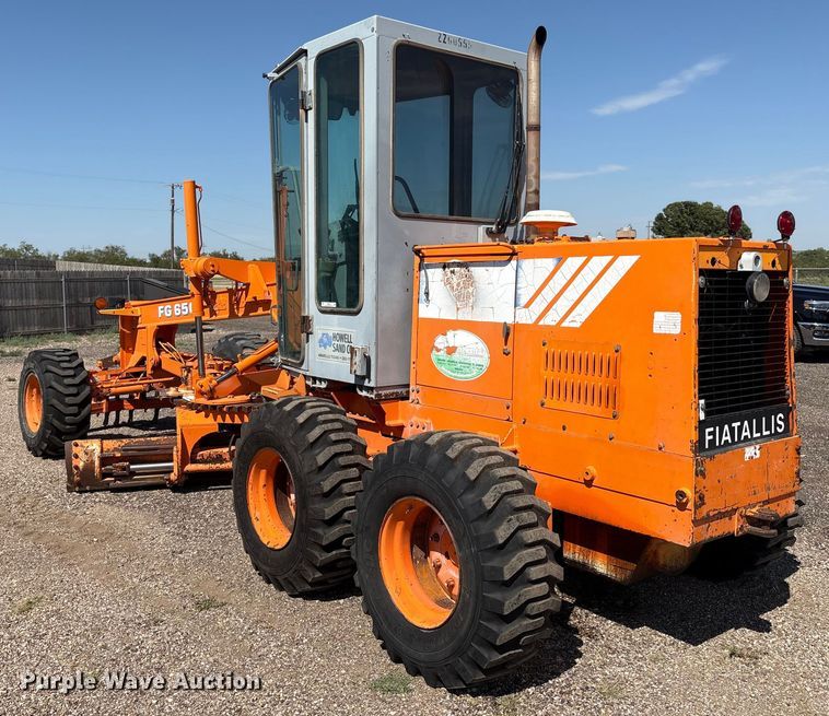 image for item EM0513 1998 Fiat-Allis FG65C motor grader