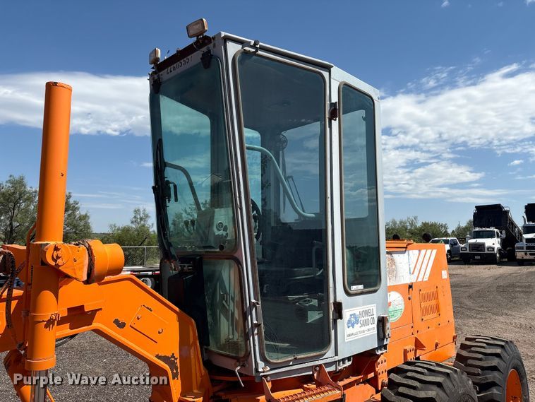 image for item EM0513 1998 Fiat-Allis FG65C motor grader