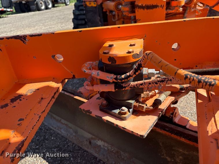 image for item EM0513 1998 Fiat-Allis FG65C motor grader